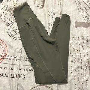 Lululemon To The Beat Tight 23”, size 2